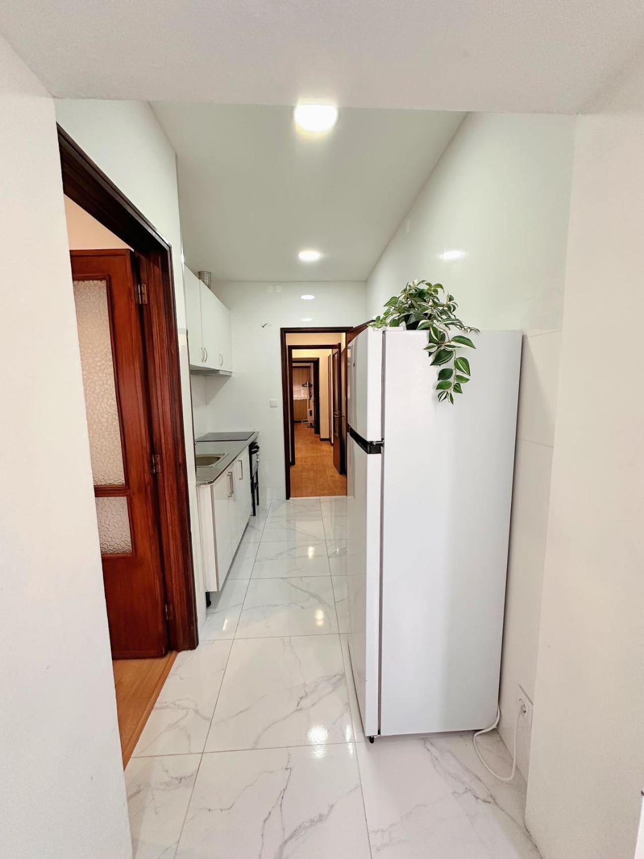 포르투 Downtown 2 Minutes By Walk To Center And Metro-Direct To Airpot T4 아파트 외부 사진